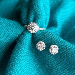 Matching ring and earrings set